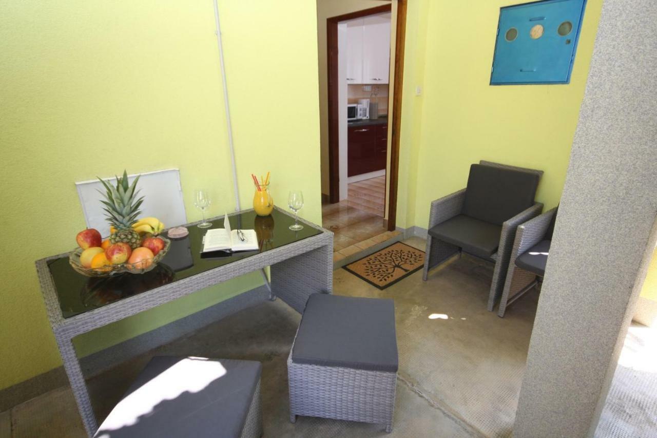 Two Bedroom Apartment, Nice Neighborhood, Free Parking, Wifi Pula Eksteriør billede