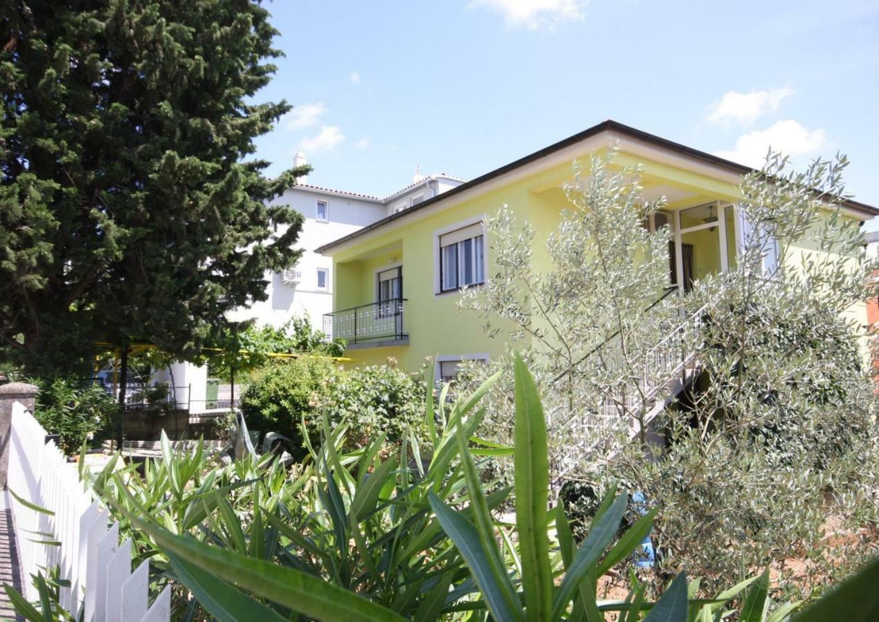 Two Bedroom Apartment, Nice Neighborhood, Free Parking, Wifi Pula Eksteriør billede