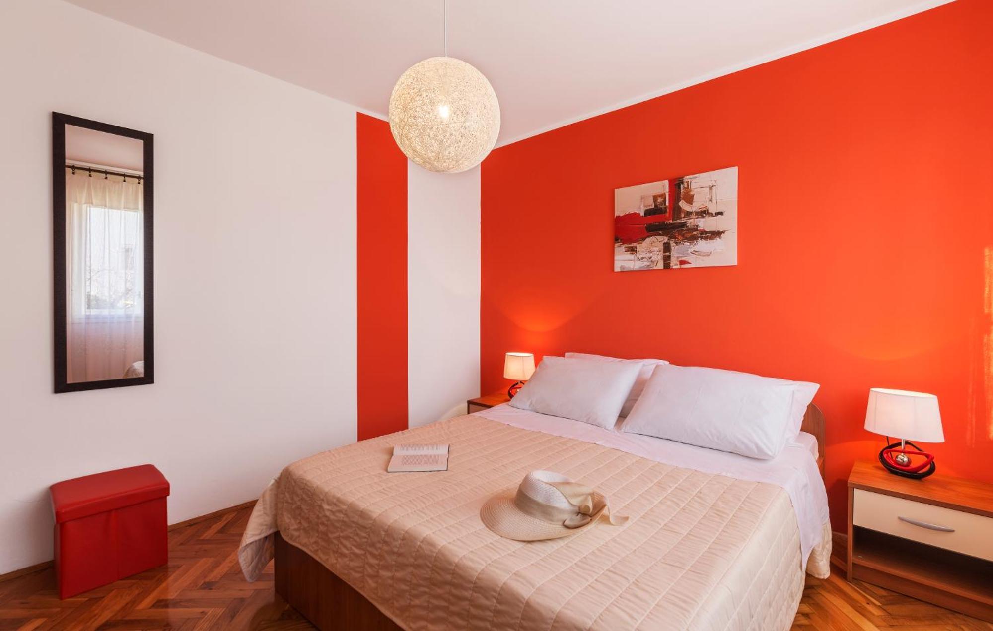 Two Bedroom Apartment, Nice Neighborhood, Free Parking, Wifi Pula Eksteriør billede